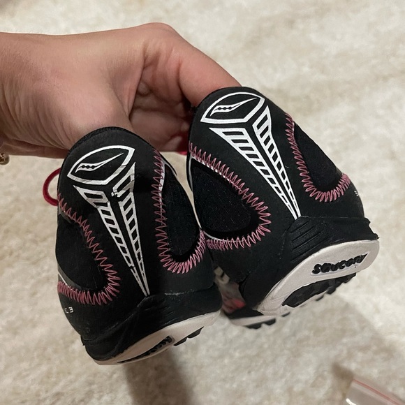 Saucony Track Running spikes with spikes and extra shoelaces used once! - Picture 9 of 9